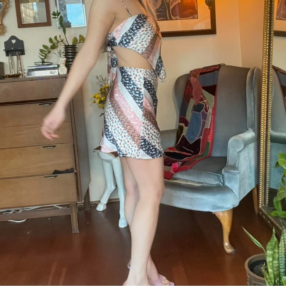 Silky Multi-Pattern Set - Picture 3 of 5